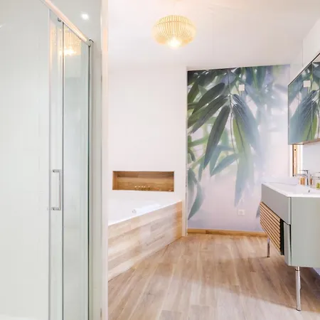 Moderne Pour 8 Personnes - Vue Sur !