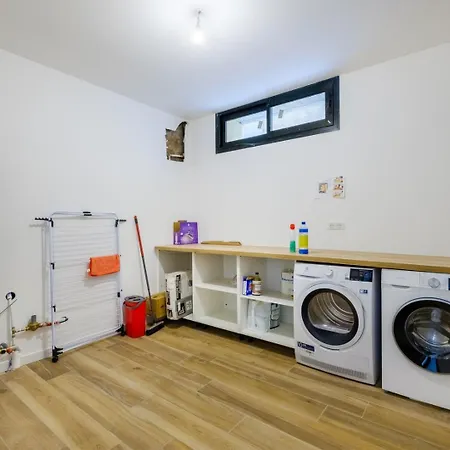 Moderne Pour 8 Personnes - Vue Sur ! *