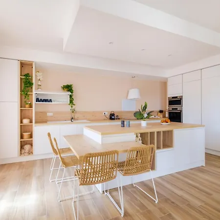Villa Moderne Pour 8 Personnes - Vue Sur !